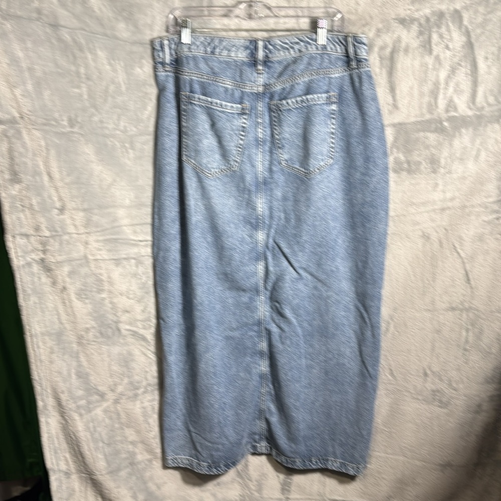 Lane Bryant Denim Maxi Skirt NWT plus size‎ 14 slit up center front - Picture 9 of 13